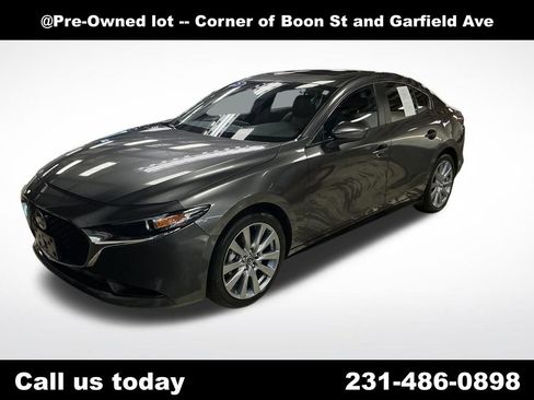 Used 2025 MAZDA MAZDA3 s FWD image 1