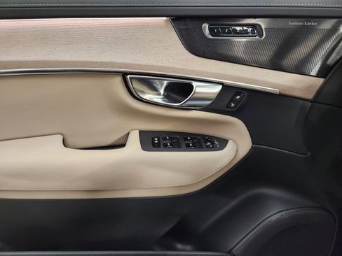New 2026 Volvo XC90 B6 Plus w/ Protection Package Premier image 23