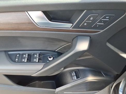 Used 2025 Audi Q5 e Premium Plus image 18
