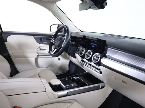 Used 2023 Mercedes-Benz EQB 300 4MATIC image 48