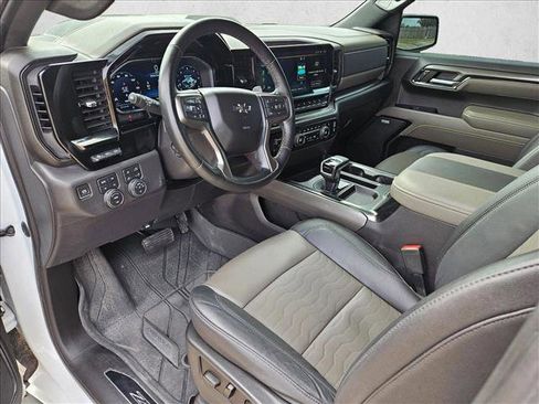 Used 2023 Chevrolet Silverado 1500 ZR2 w/ Technology Package image 9