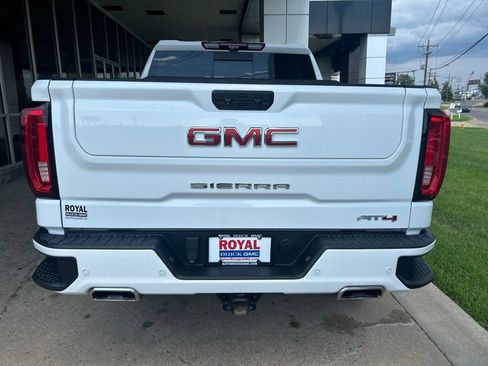 Used 2023 GMC Sierra 1500 AT4 w/ AT4 Premium Package AWD/4WD image 6