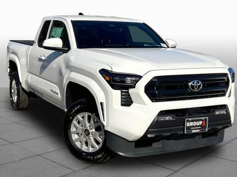 New 2026 Toyota Tacoma SR5 RWD image 2