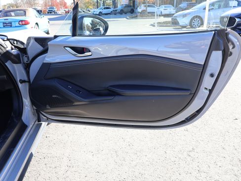 Used 2024 MAZDA MX-5 Miata RF Grand Touring image 17