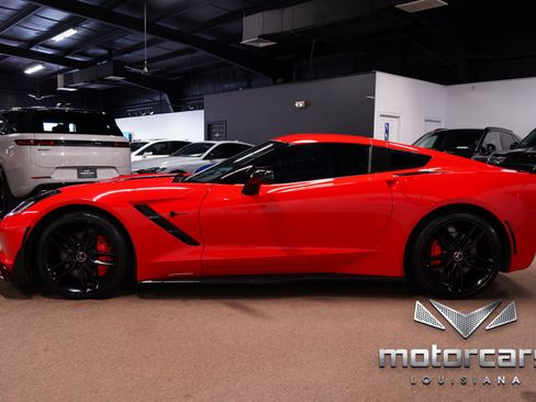 Used 2016 Chevrolet Corvette Stingray Coupe w/ 2LT Preferred Equipment Group RWD image 4