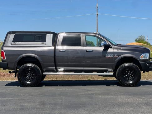 Used 2016 RAM 2500 Laramie w/ Snow Chief Group AWD/4WD image 3