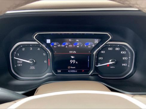 Used 2021 GMC Yukon Denali w/ Denali Premium Package image 26