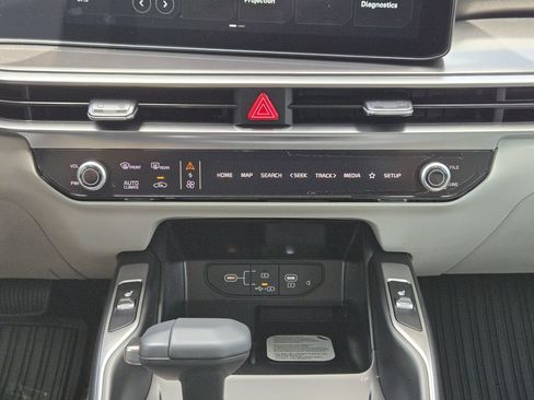 New 2026 Kia Sorento S w/ S Panoramic Sunroof Package FWD image 16