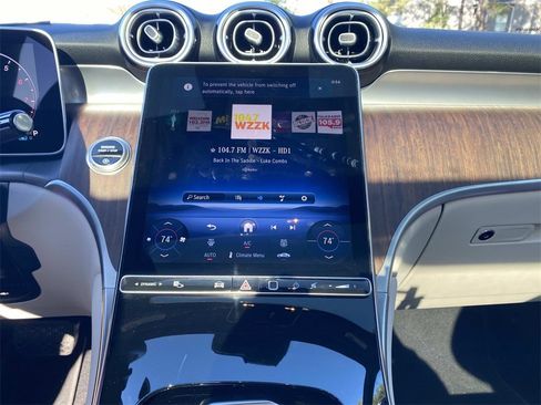 Used 2025 Mercedes-Benz GLC 300 image 28