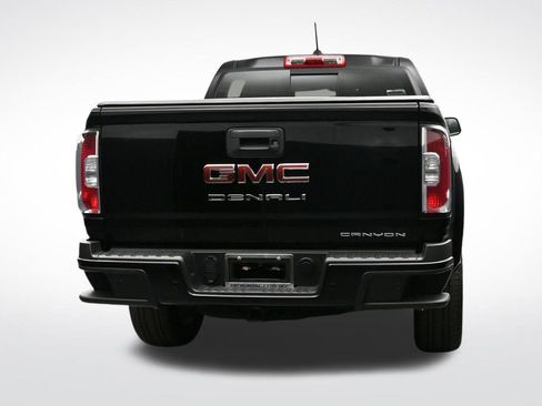 Certified 2022 GMC Canyon Denali image 4