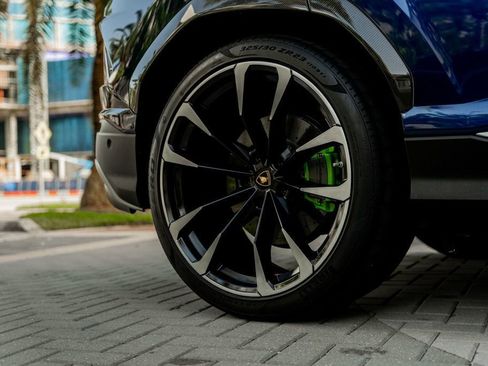 Used 2020 Lamborghini Urus image 21