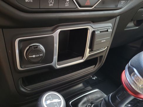 Used 2023 Jeep Wrangler Sport AWD/4WD image 23