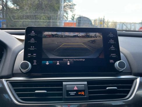 Used 2018 Honda Accord Sport image 25