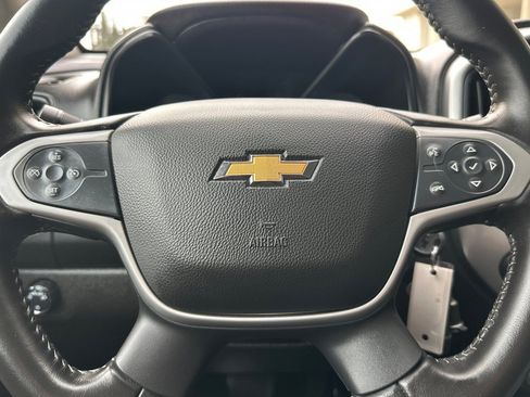 Used 2022 Chevrolet Colorado LT image 20