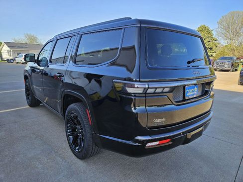New 2026 Jeep Grand Wagoneer Limited AWD/4WD image 17