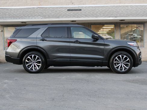 Used 2020 Ford Explorer ST AWD/4WD image 30