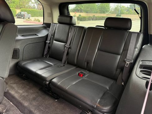 Used 2013 Chevrolet Tahoe LT RWD image 44