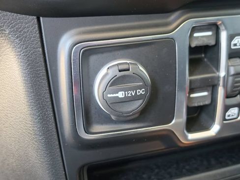 Used 2022 Jeep Wrangler Unlimited Sport AWD/4WD image 25