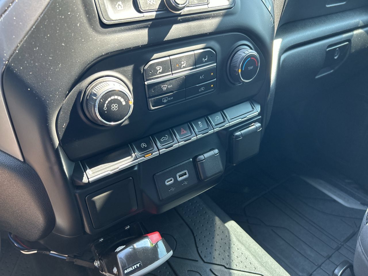 Used 2021 Chevrolet Silverado 1500 Custom AWD/4WD image 29