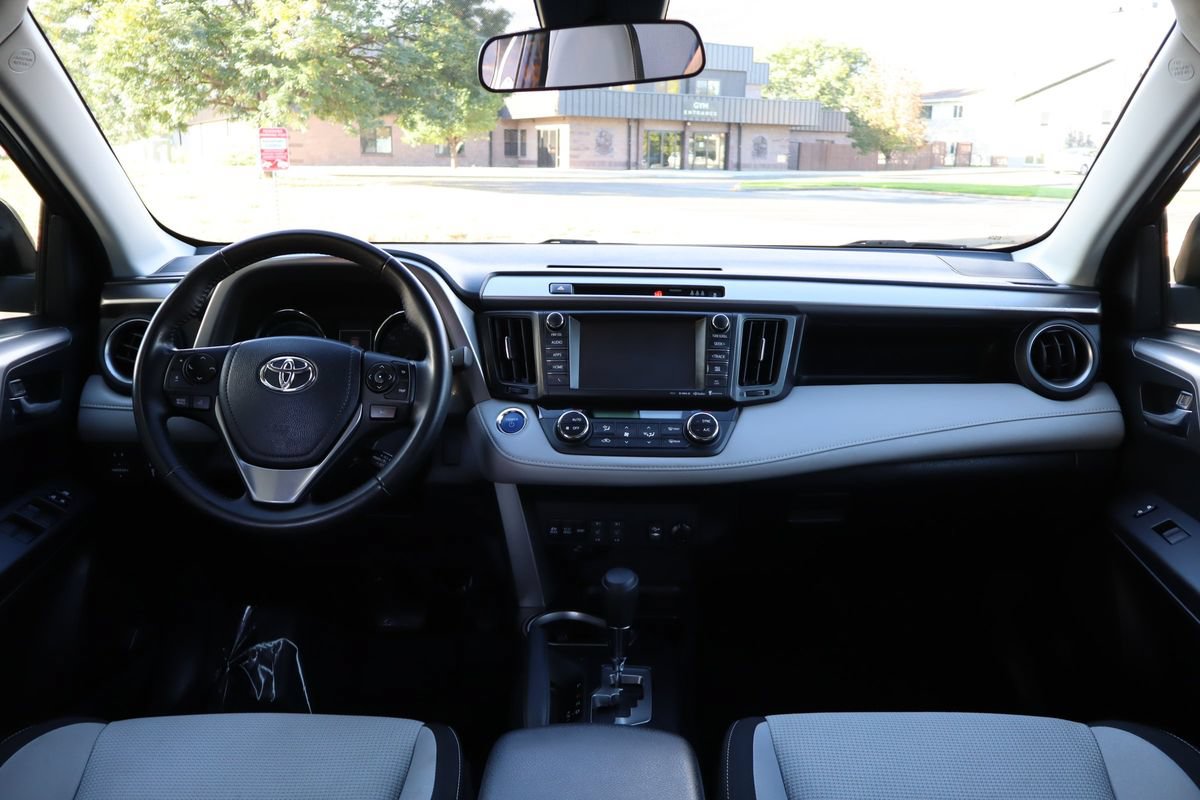 Used 2018 Toyota RAV4 XLE w/ Convenience Package AWD/4WD image 16
