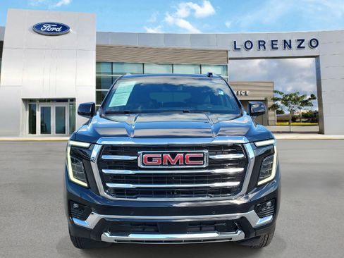 Used 2025 GMC Yukon XL Elevation image 2