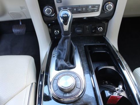 Used 2019 INFINITI QX80 Luxe w/ Proactive Package image 16