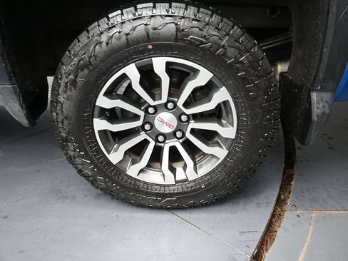 Used 2023 GMC Sierra 1500 AT4 AWD/4WD image 15