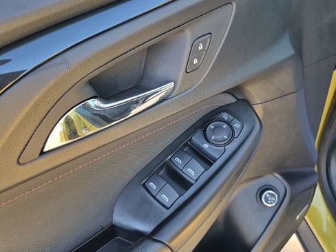 Used 2023 Chevrolet TrailBlazer RS w/ Sun and Liftgate Package image 14