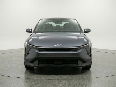 Used 2025 Kia K4 FWD image 2