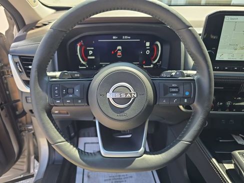 Used 2023 Nissan Rogue Platinum w/ Platinum Premium Package FWD image 27