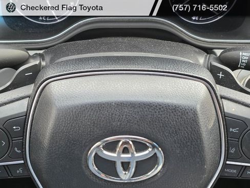 Used 2019 Toyota Avalon XSE image 15