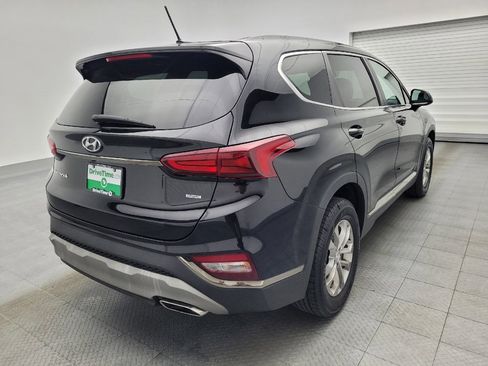Used 2019 Hyundai Santa Fe SE image 9