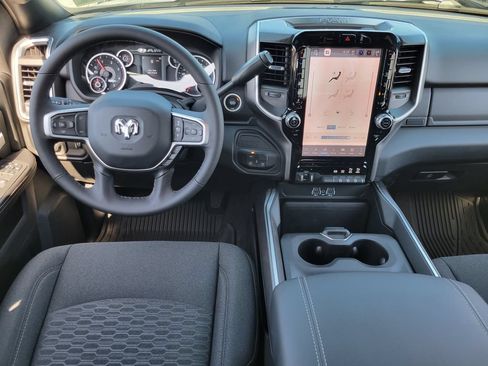 New 2026 RAM 2500 Big Horn AWD/4WD image 4