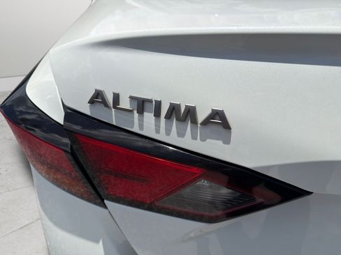 Certified 2024 Nissan Altima 2.5 SV FWD image 37