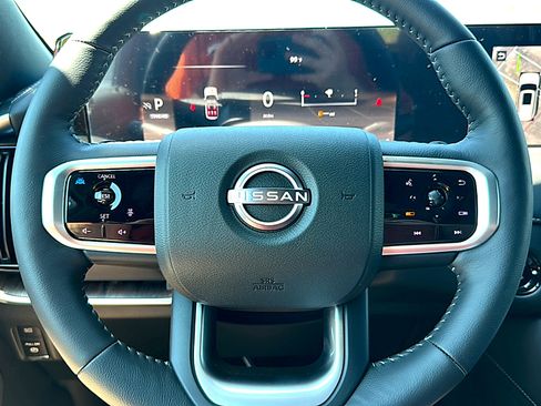 New 2026 Nissan Armada SL w/ Captain's Chari Seat Package AWD/4WD image 18