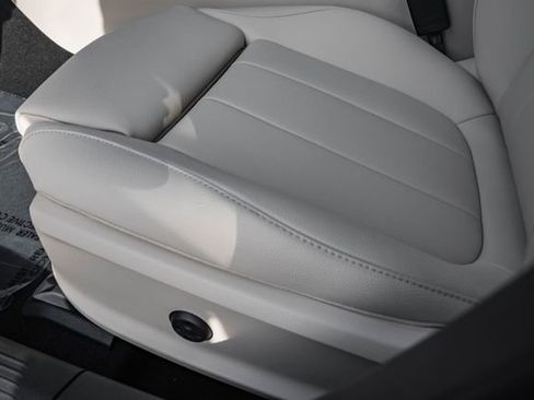 New 2026 Mercedes-Benz CLA 250 4MATIC image 34