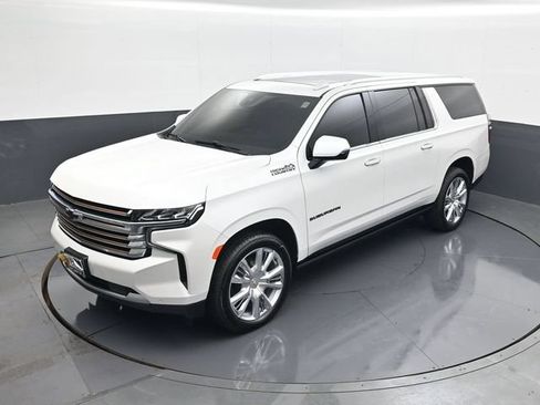 Used 2024 Chevrolet Suburban High Country AWD/4WD image 14