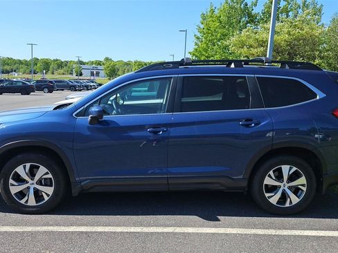Used 2021 Subaru Ascent Premium w/ Convenience Package AWD/4WD image 4