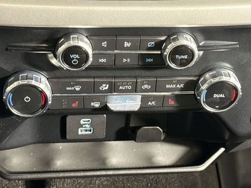 Used 2022 Ford F150 XLT w/ Equipment Group 302A High image 24