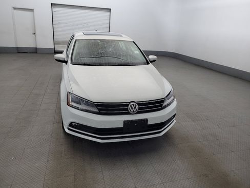 Used 2017 Volkswagen Jetta SEL FWD image 14