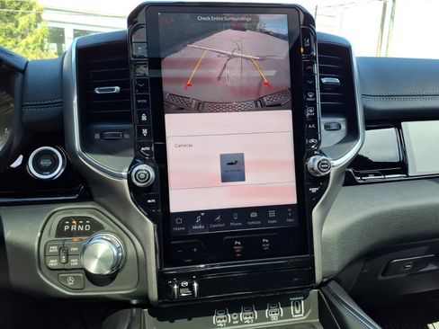 New 2026 RAM 1500 Laramie AWD/4WD image 11