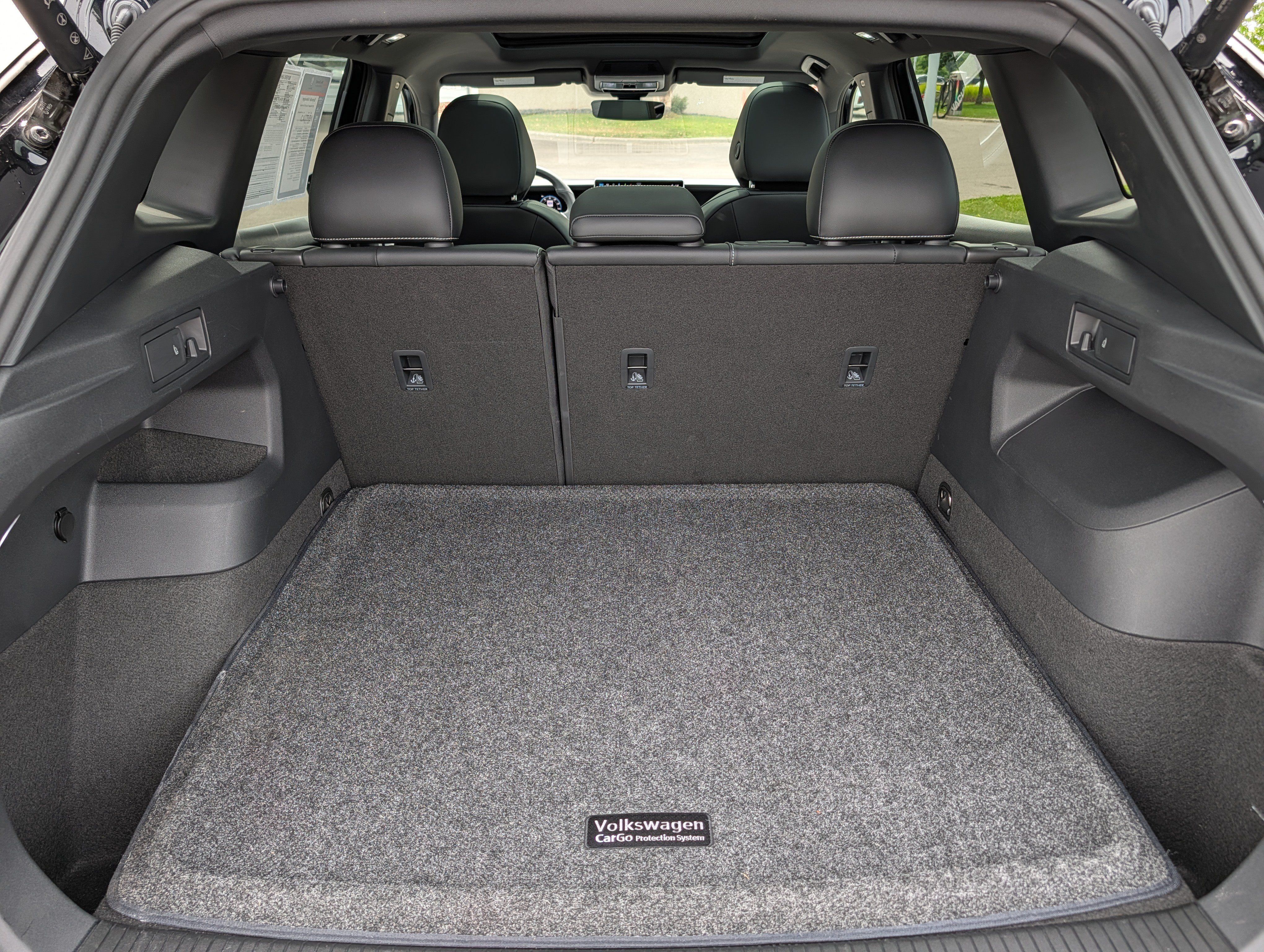Certified 2025 Volkswagen Tiguan SE R-Line AWD/4WD image 18