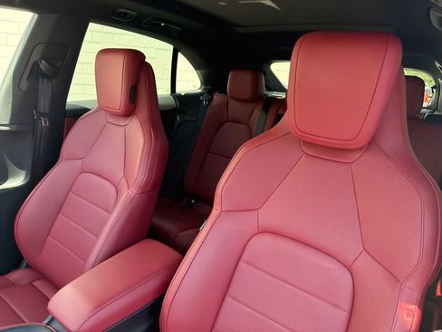 Used 2025 Porsche Macan 4S Electric AWD/4WD image 23
