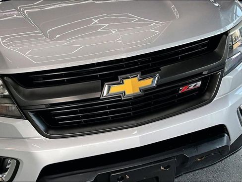 Used 2017 Chevrolet Colorado Z71 AWD/4WD image 33