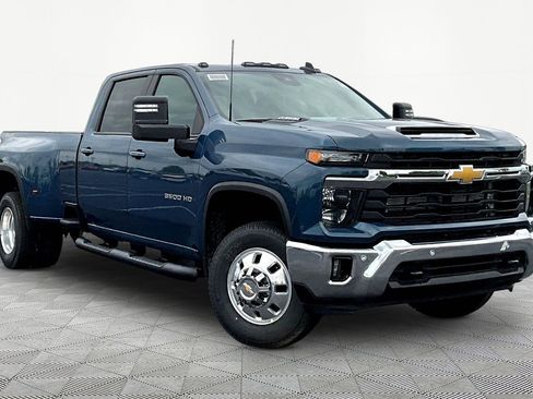 New 2026 Chevrolet Silverado 3500 LT w/ All Star Edition AWD/4WD image 2