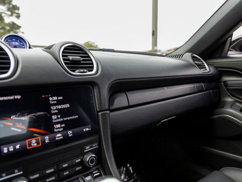 Certified 2025 Porsche 718 Boxster GTS image 38