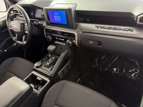 Used 2025 Toyota Tacoma SR5 AWD/4WD image 24