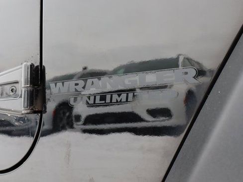 Used 2017 Jeep Wrangler Unlimited Sport image 2