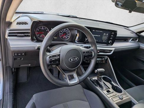 Used 2021 Kia K5 LXS FWD image 9