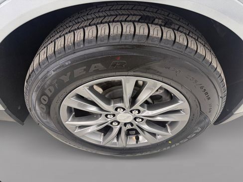 Used 2023 Cadillac XT5 Premium Luxury image 10